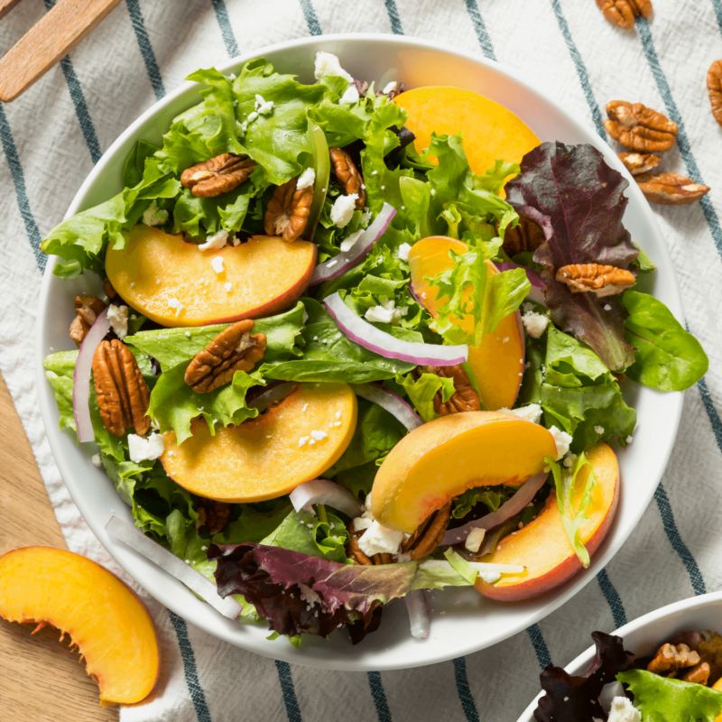 Peach oakleaf salad