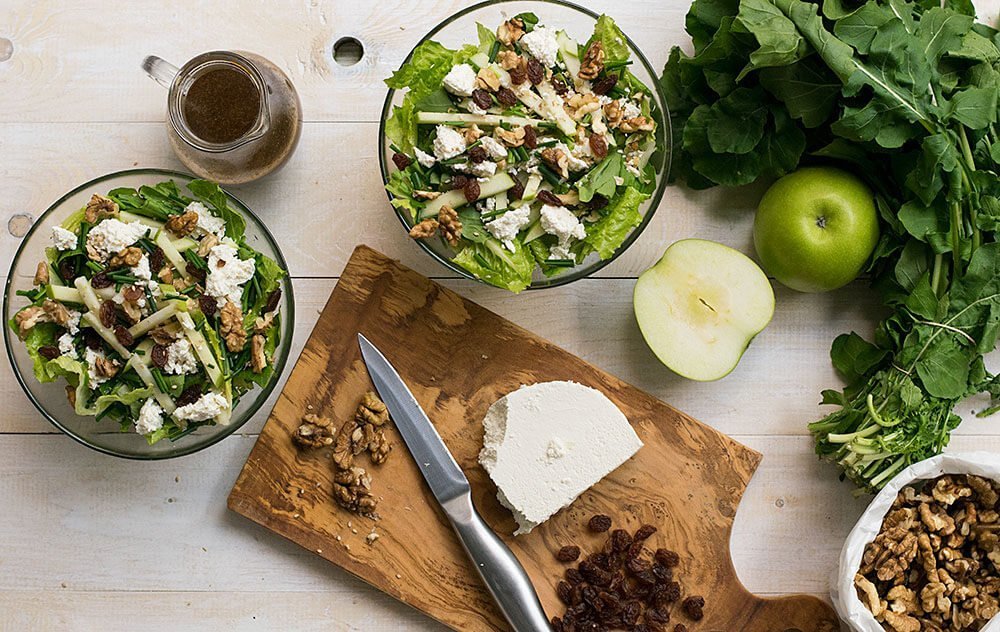 Spicy goat cheese salad